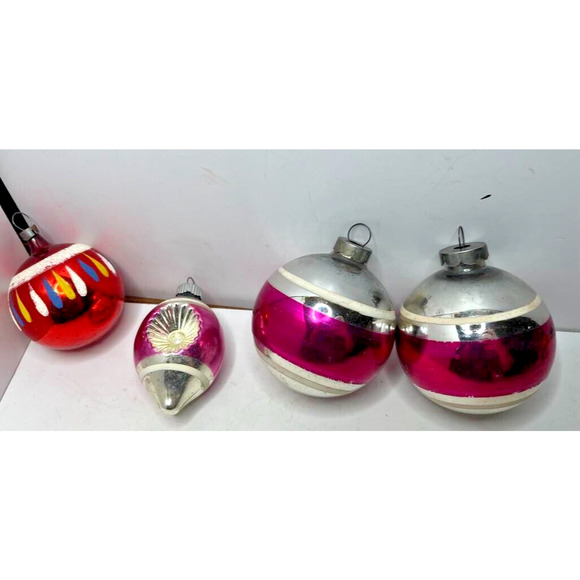4 Blown Glass Ornaments C1940 - Picture 1 of 3